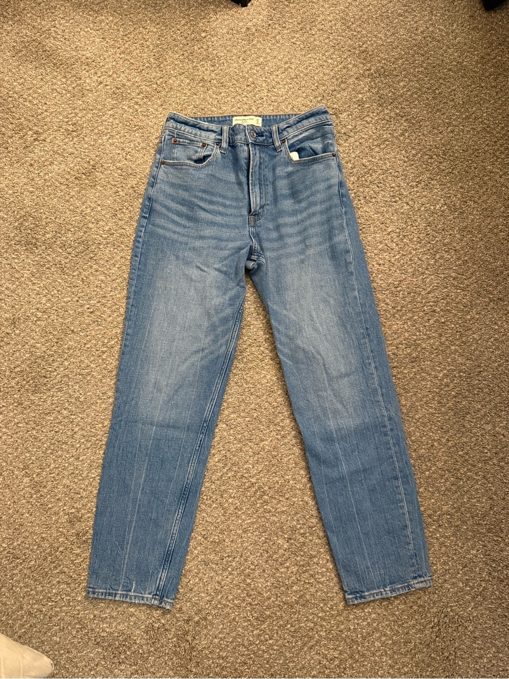 Women’s Light Blue High-Rise Straight Jeans